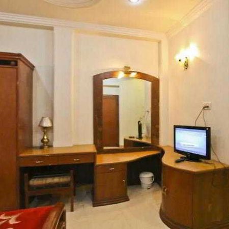 Mandakini Kanpur Bagian luar foto